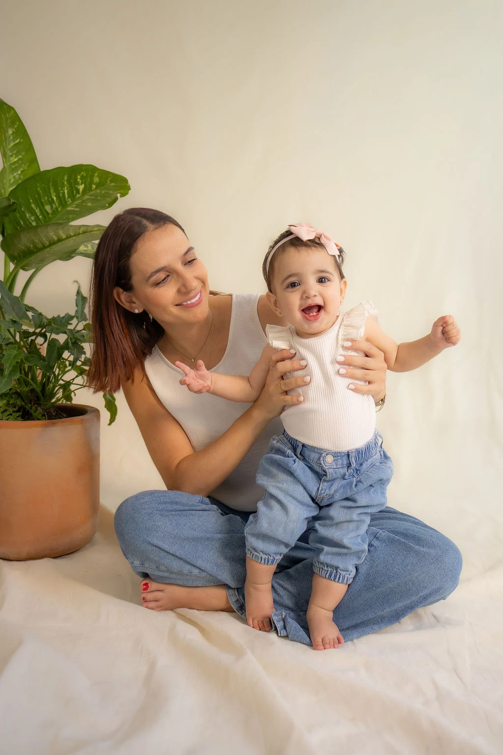 Mamá e hija compartiendo una sonrisa